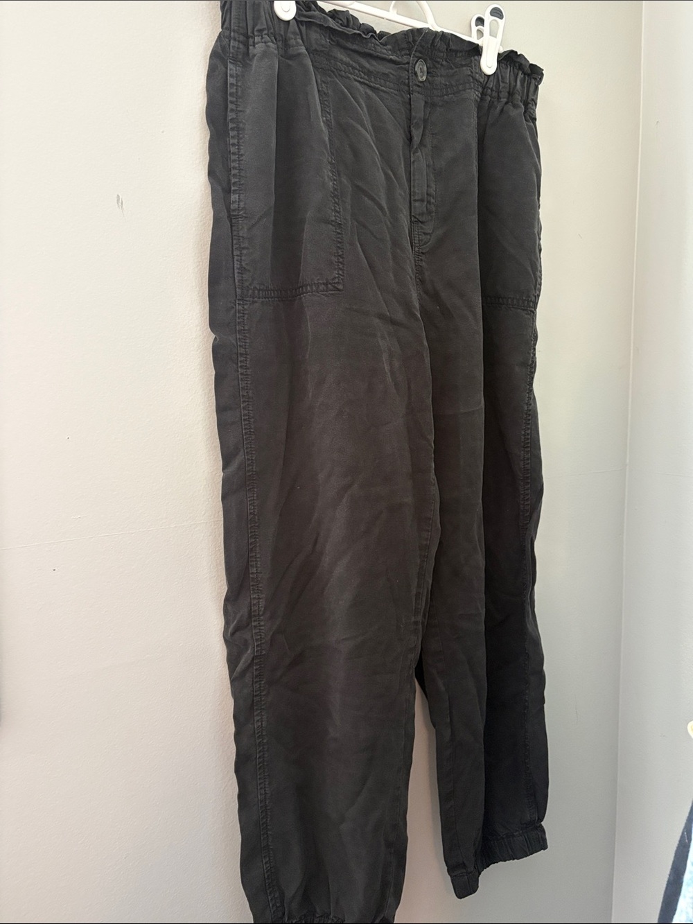 American eagle black joggers size large